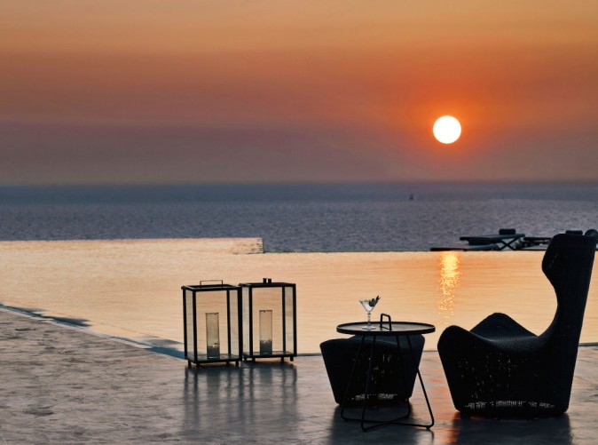012_Schoene Aussichten Touristik - Santorini - SANTO MARIS OIA_OUTDOORS_MAINPOOL (05)